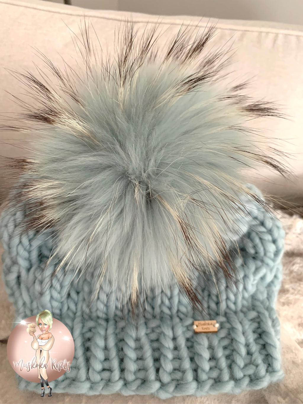 baby blue knit hat with fur pop pom, baby blue real fur pop pom chunky knit hat, chunky knit blue hat, knit hat in blue with fur pom pom