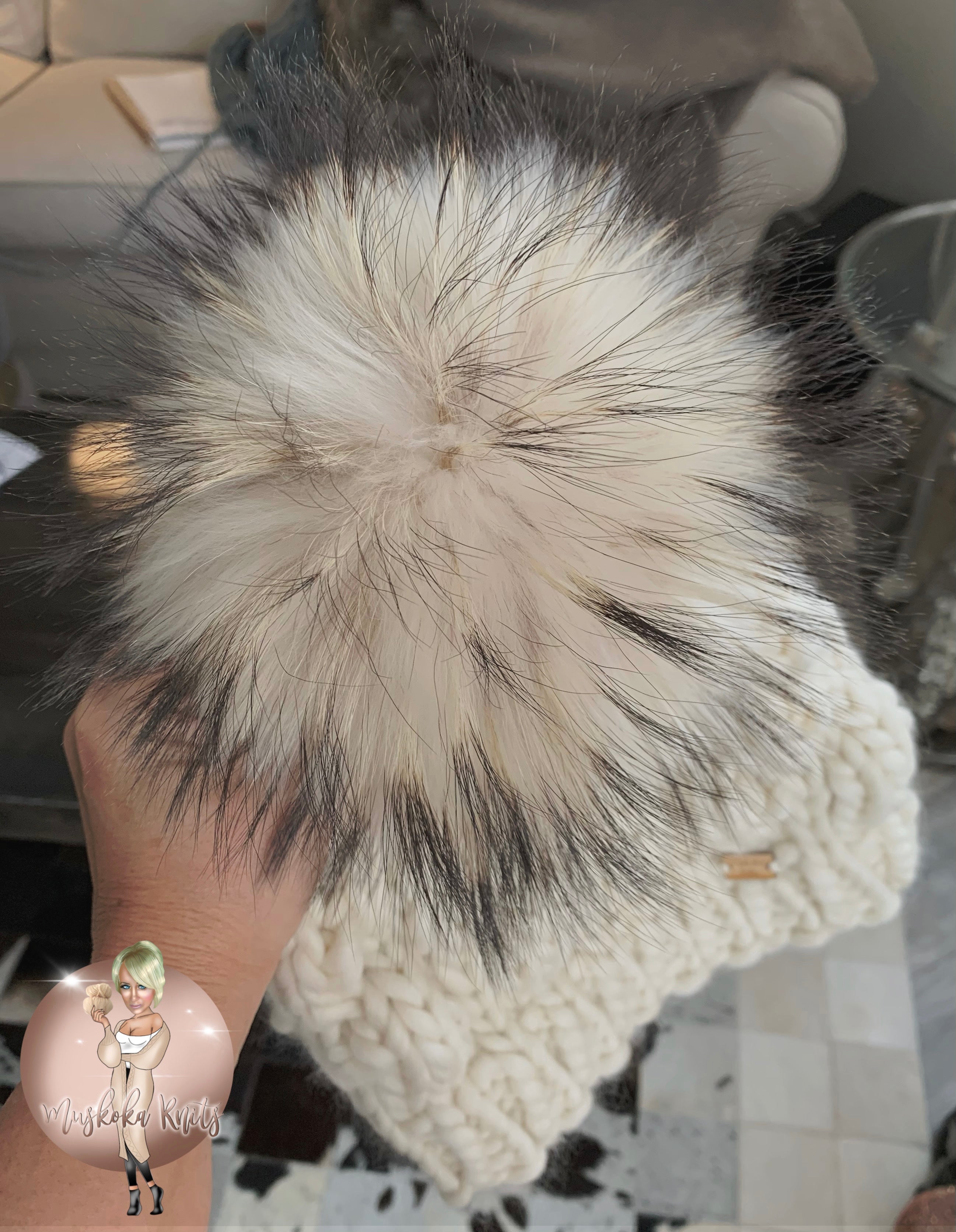 chunky knit hat in ivory, knit hat with real fur fluffy pom pom, hand knit hat, hand knit ivory chunky hat, chunky knit hat with ivory fluffy pom pom